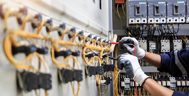 Professional Lighting Installation technician working in Huntington County County, IN